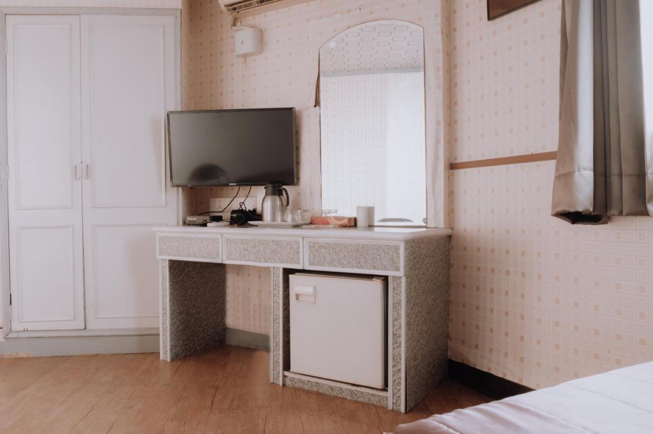 Tong Hsin Hotel Pingtung Buitenkant foto